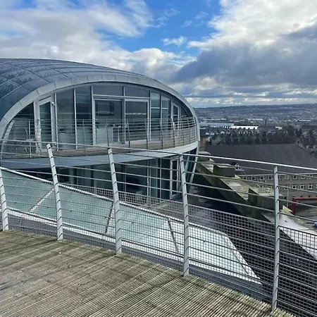 Sapphire 2 Bedroom Penthouse Apartment *